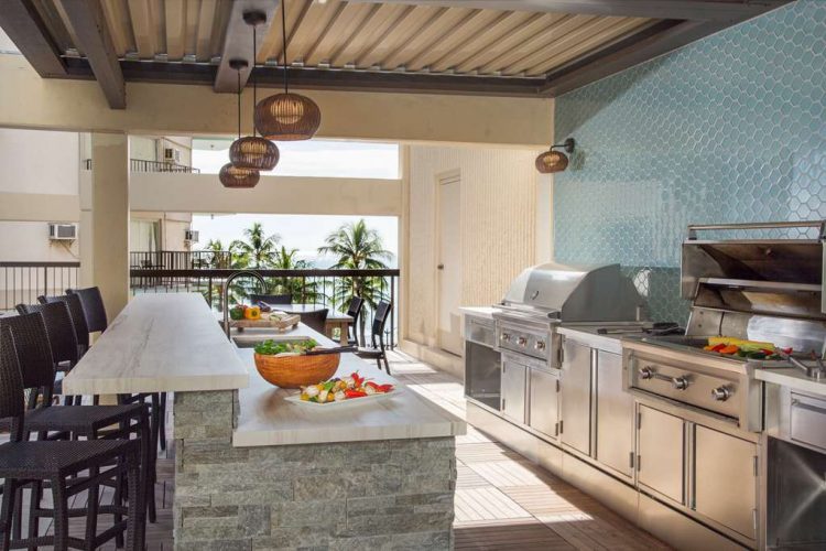 Aston Waikiki Beach Tower - Barbecue Area