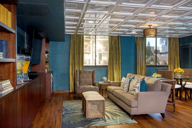 Aston Waikiki Beach Tower - Hospitality Room Sofa