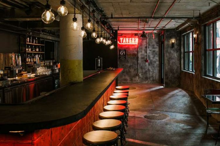 Bobby's Garage Bar