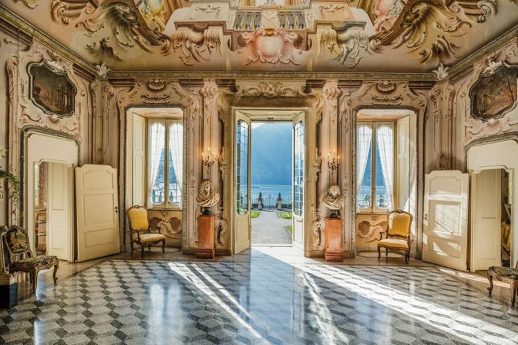Entrance frescos