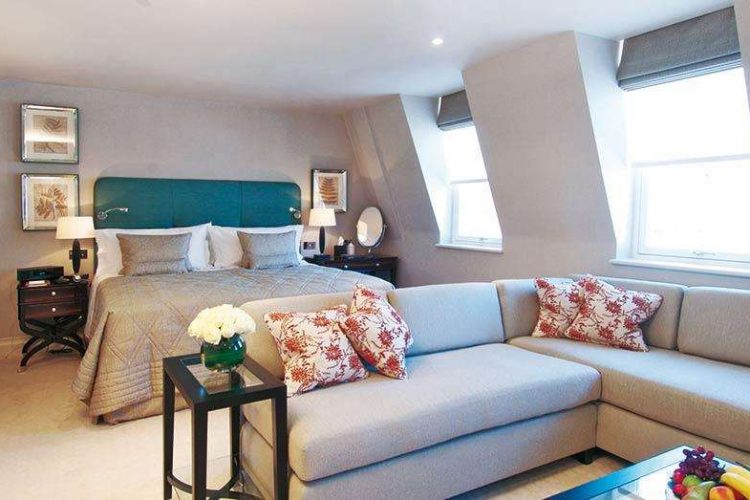 Guest room