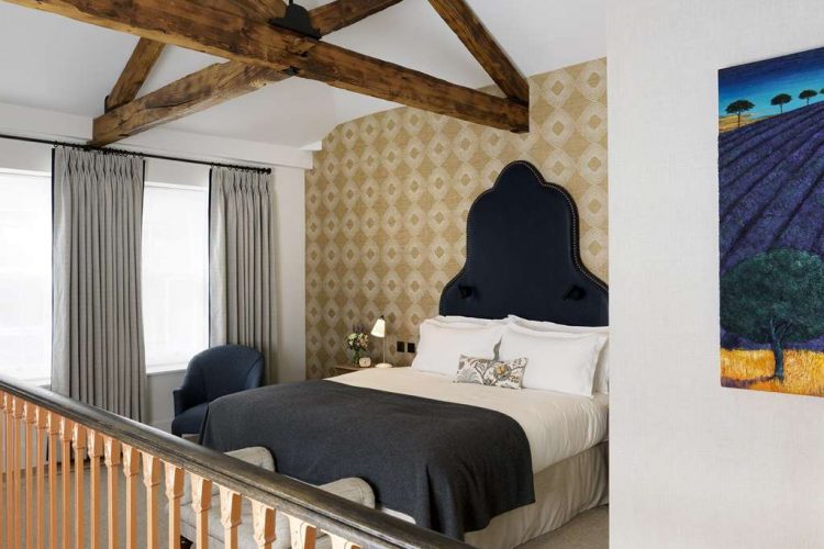 Guest room