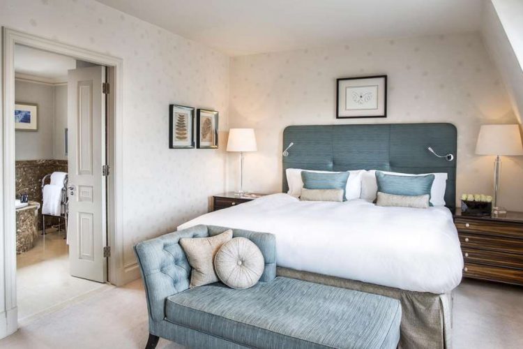 Guest room