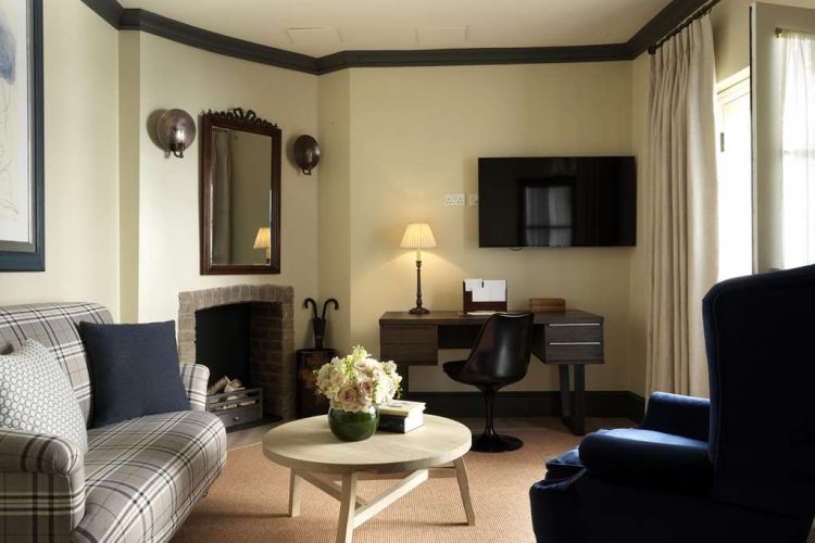 Guest room