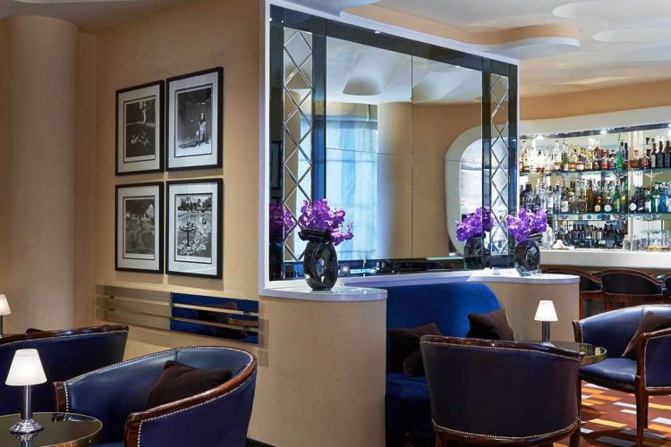 Bar Lounge