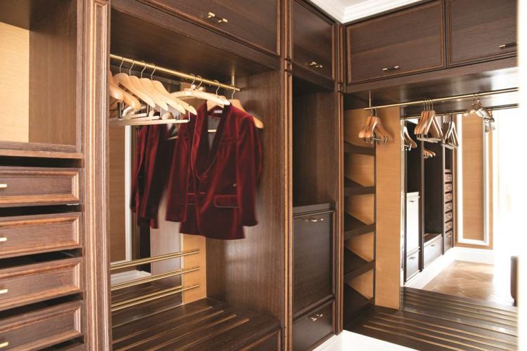 Walk in wardrobe