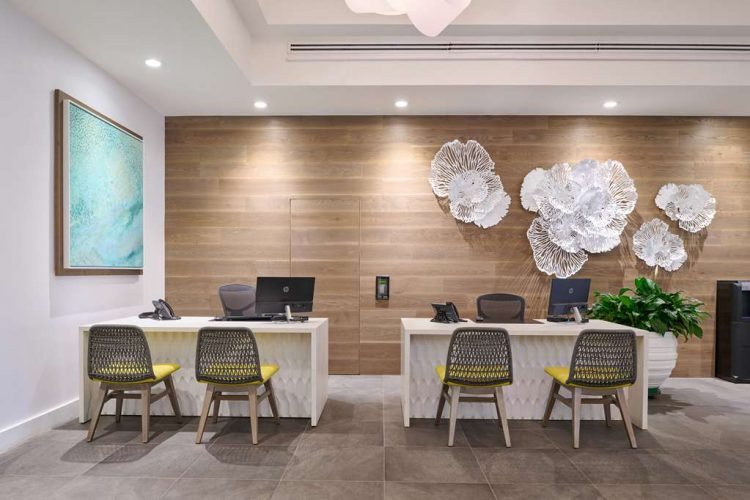 Aston Waikiki Beach Tower - Front Desk
