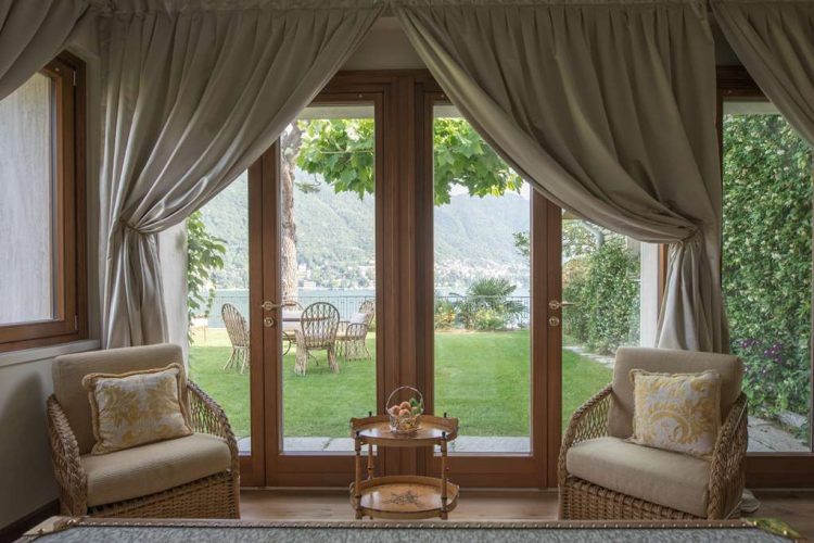Grand Room al Lago with Lake View detail