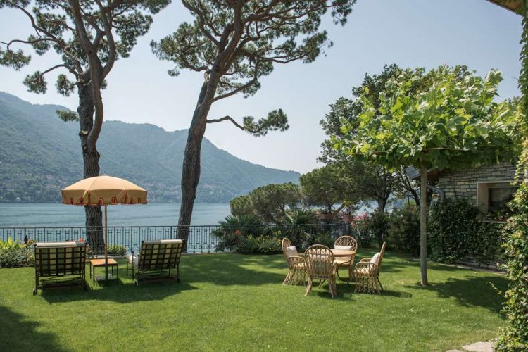 Grand Room al Lago with Lake View private garden