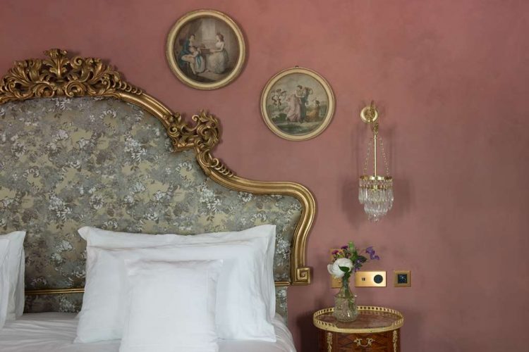 Room in the Villa bedroom detail