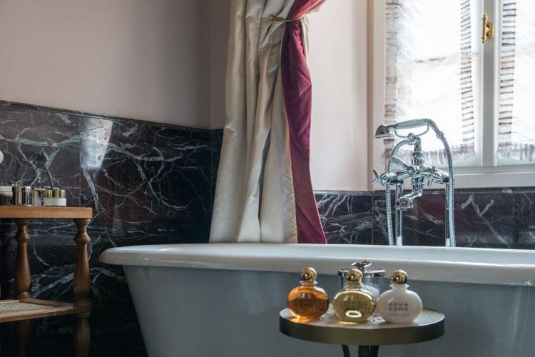 Grand Room in the Palazz bathroom detail