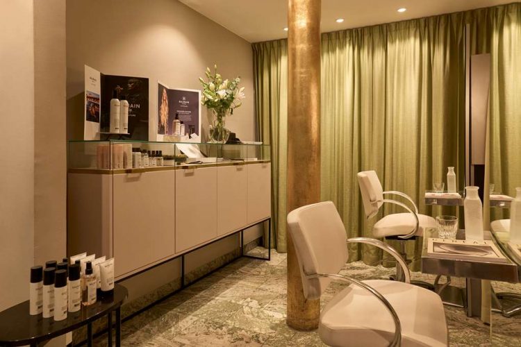 Salon