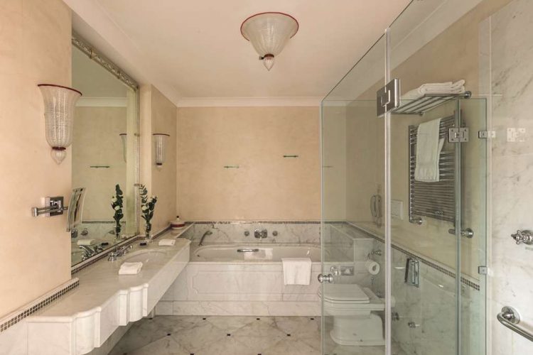 Junior Suite Pool View with Terrace