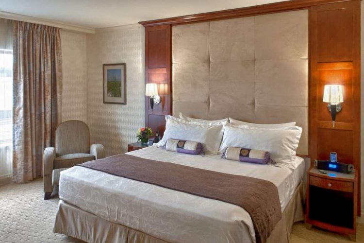 Guest room