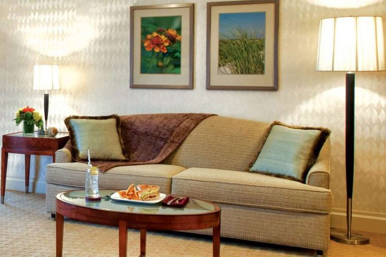 Guest room