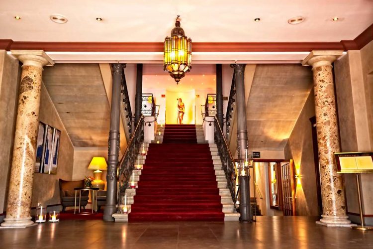 Candle-lit staircase in the Hotel Halm