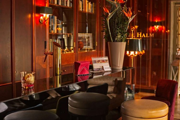 Theke Bar