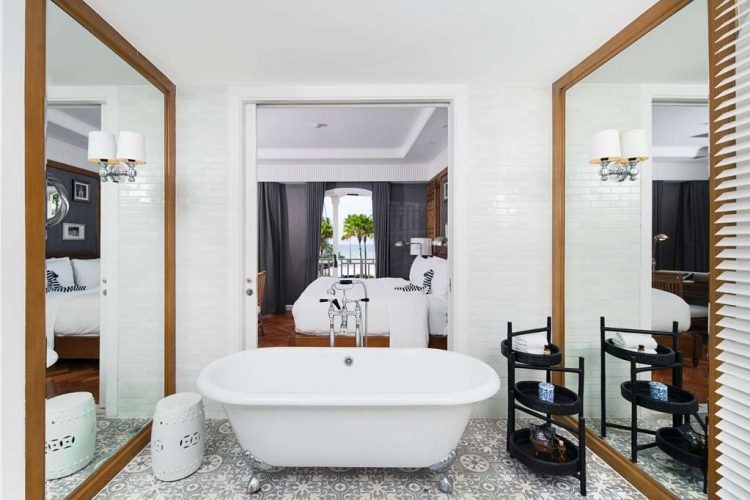 Junior Suite Bathroom