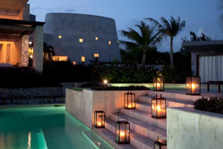 Maya gallery dining 2