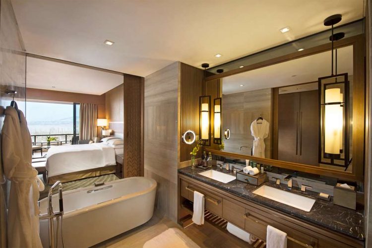 Guest room bath