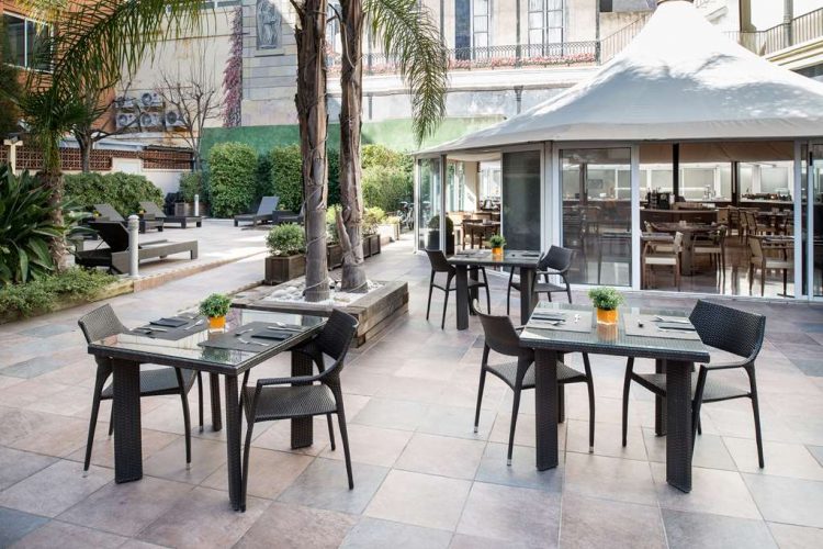 Catalonia Portal de l'Àngel Breakfast area