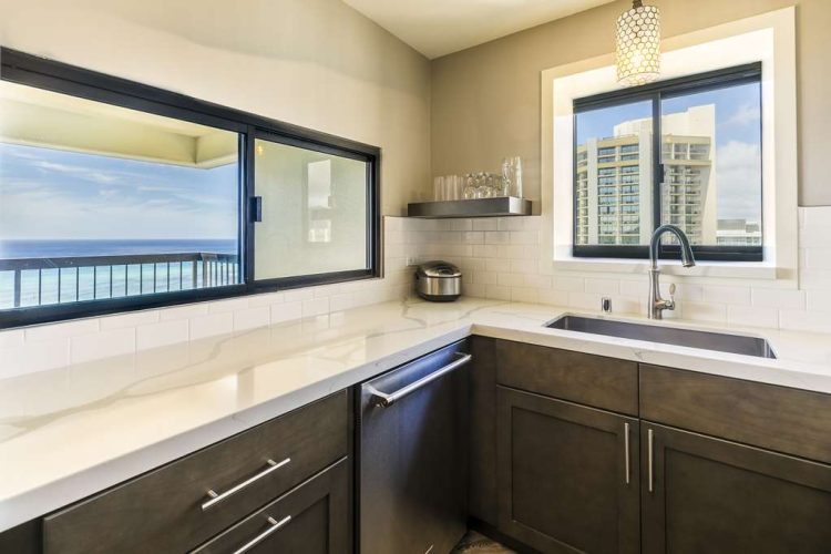 Aston Waikiki Beach Tower - Kitchen