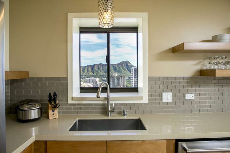 Aston Waikiki Beach Tower - Kitchen