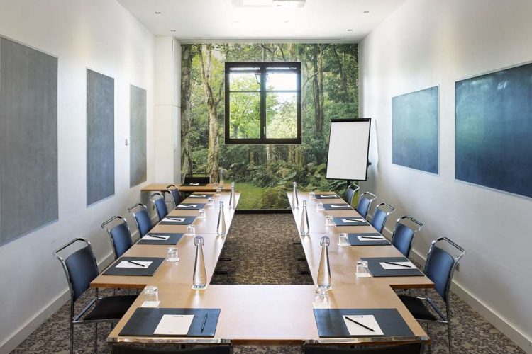 Stockholm meeting room U-shape set-up