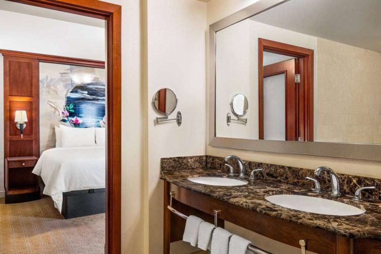 Guest room bath