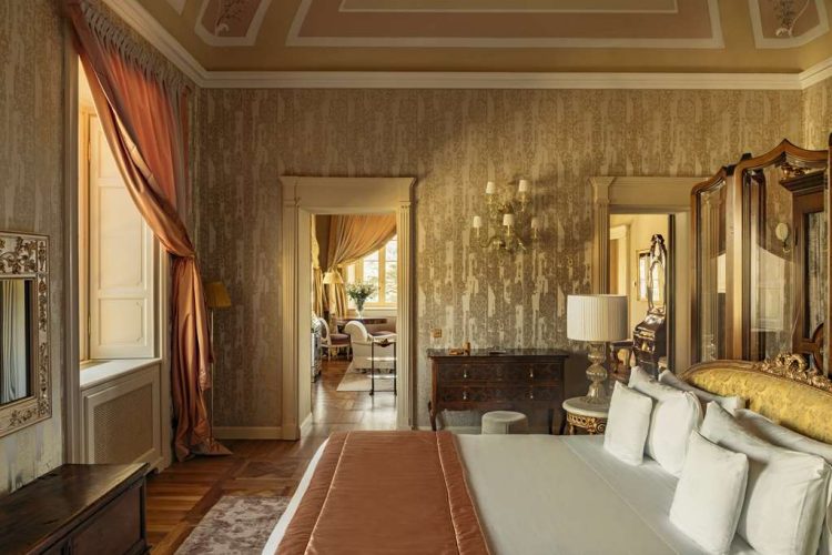 Suite Norma in the Villa with Lake View bedroom