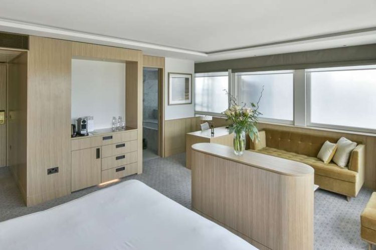 Studio Suite Corner Bedroom