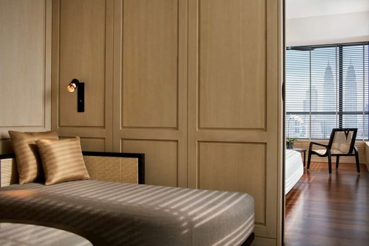 Deluxe Suite Living room