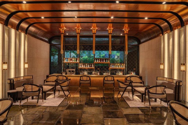 SEVEN Lobby Bar