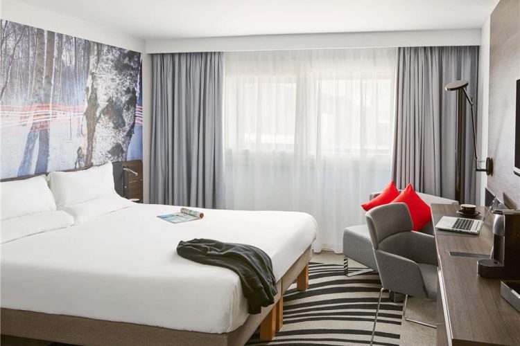 Guest room
