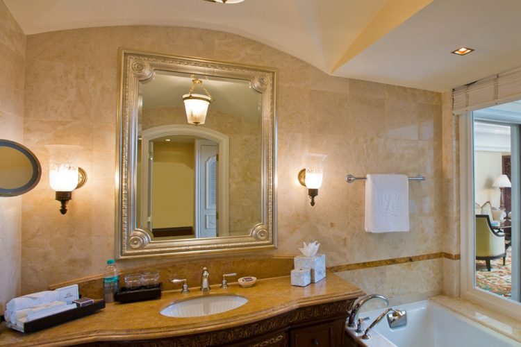 Tower suite Bathroom
