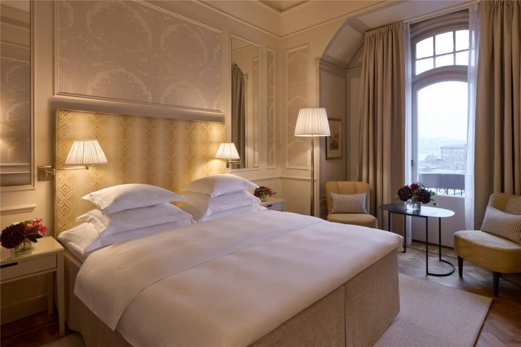 Deluxe Seaview Room