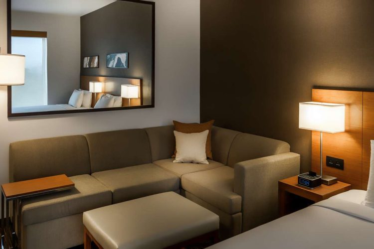 Guest room