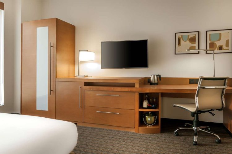 Guest room