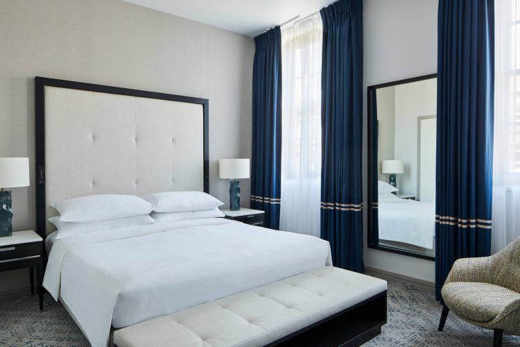 Guest room