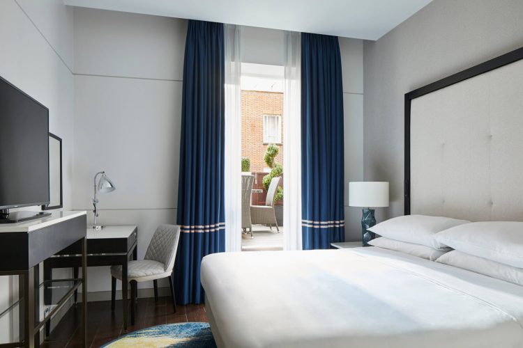 Guest room