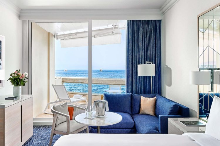 Guest room