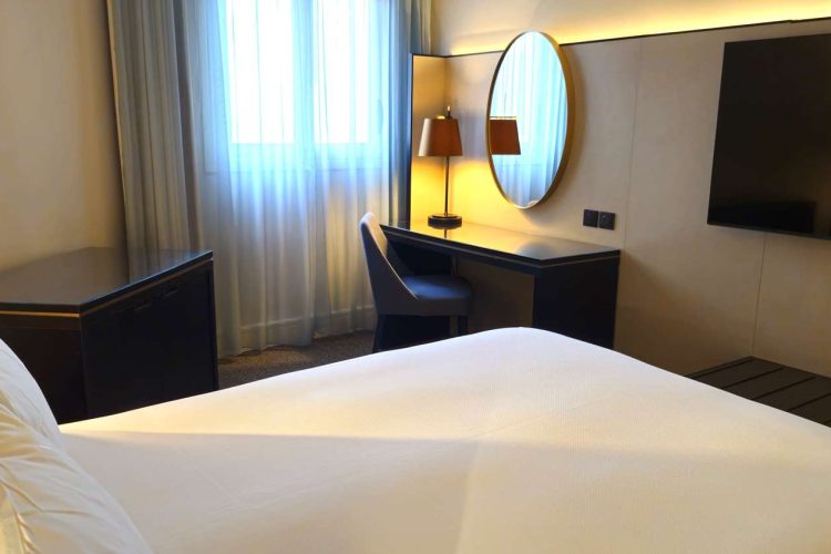 Guest room