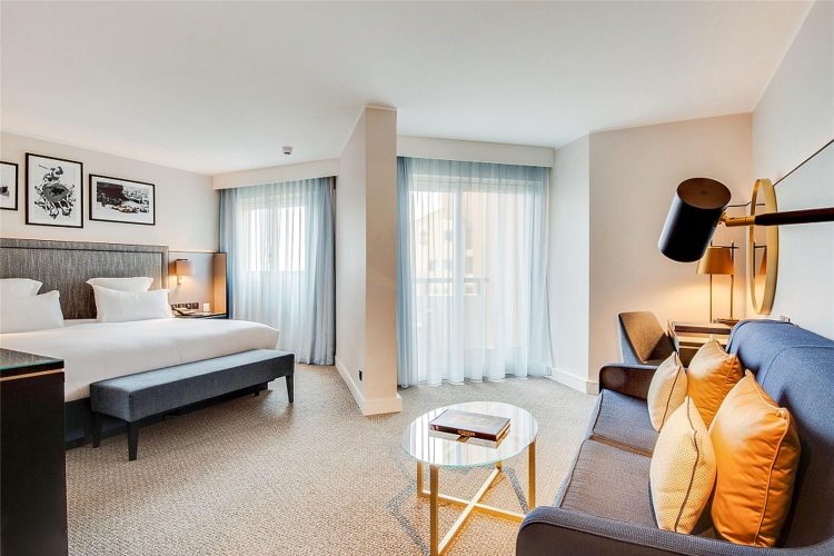 Guest room