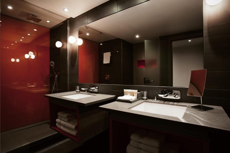 Guest room