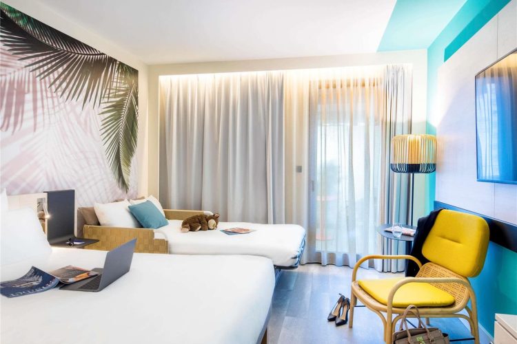 Guest room