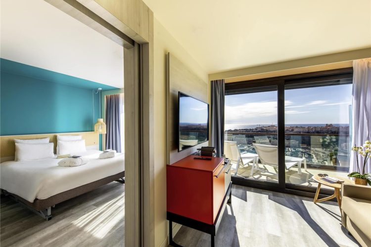 Guest room