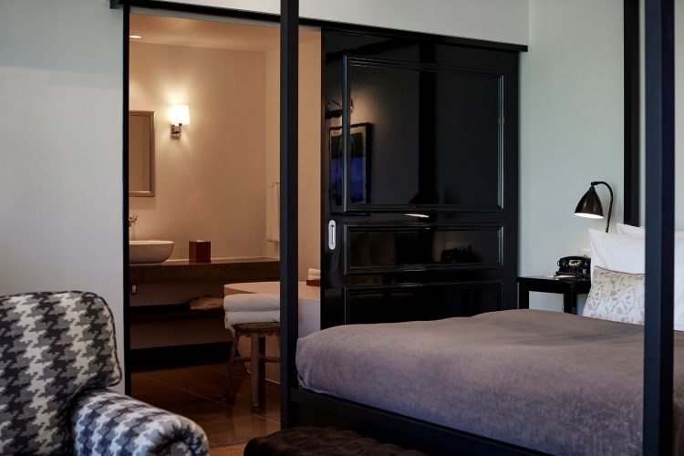 Guest room