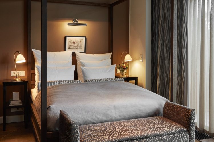 Guest room