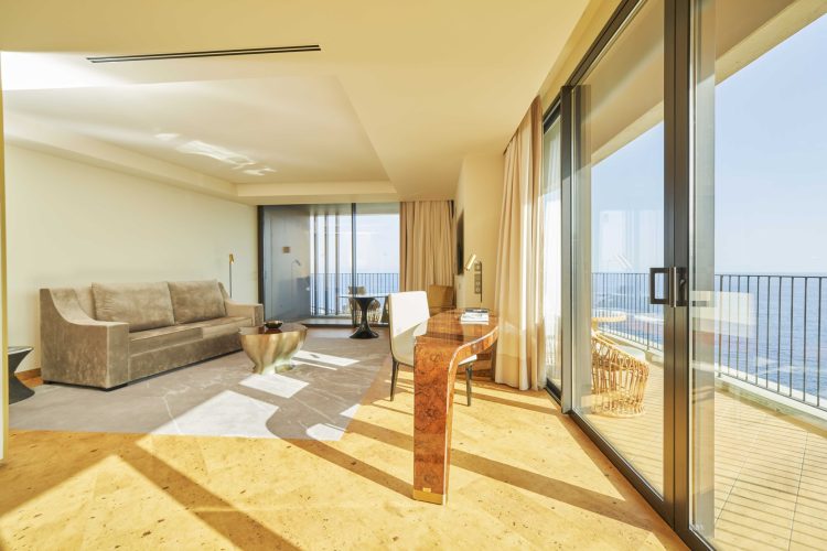 Guest room