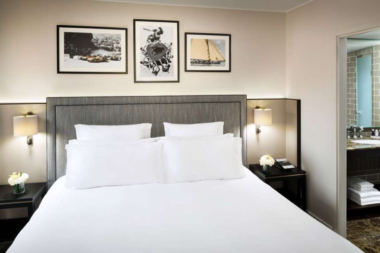Guest room